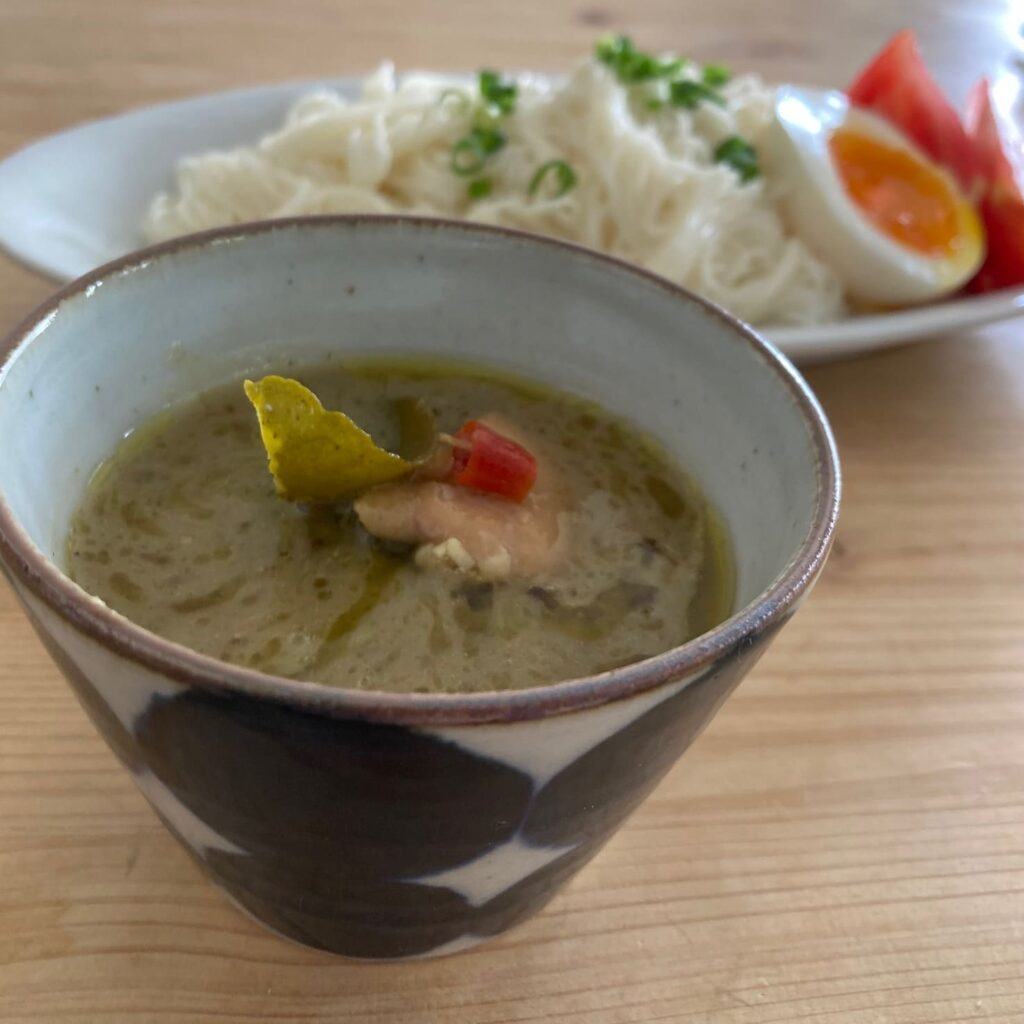 完成したグリーンカレーそうめん 