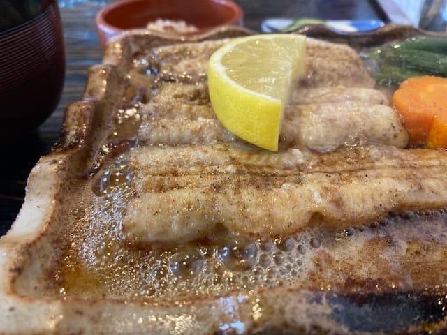 うなぎのバター焼き定食のうなぎ