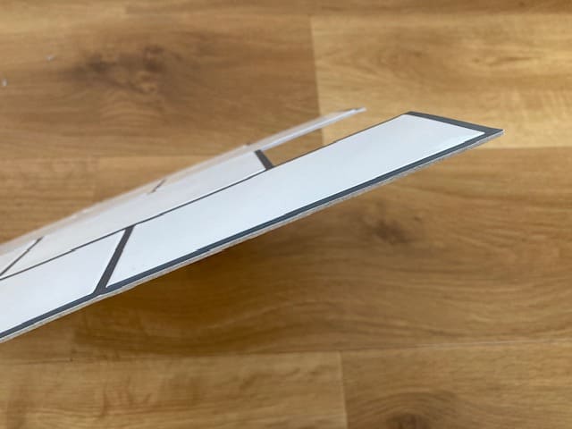 横から見たタイル風シール