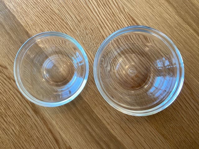 上から見たラッキータイランドの器2種（サイズ違い）