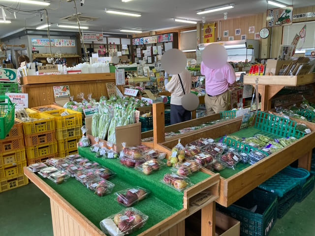 三郷市とれたて野菜直売所の店内