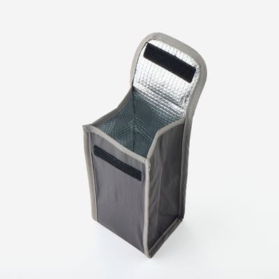 蓋を開けた状態の「たためる保冷ランチバッグ 縦型」